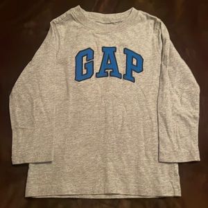 Gap 3T shirt